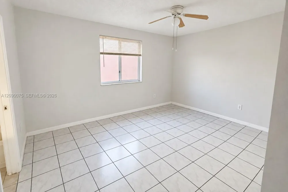 5800 W 18th Ln #205 Hialeah, FL 33012