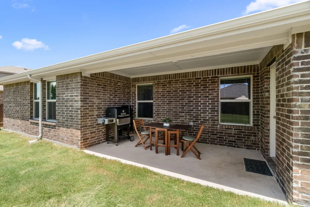 1338 Rolling Meadows Drive Cedar Hill, TX 75104