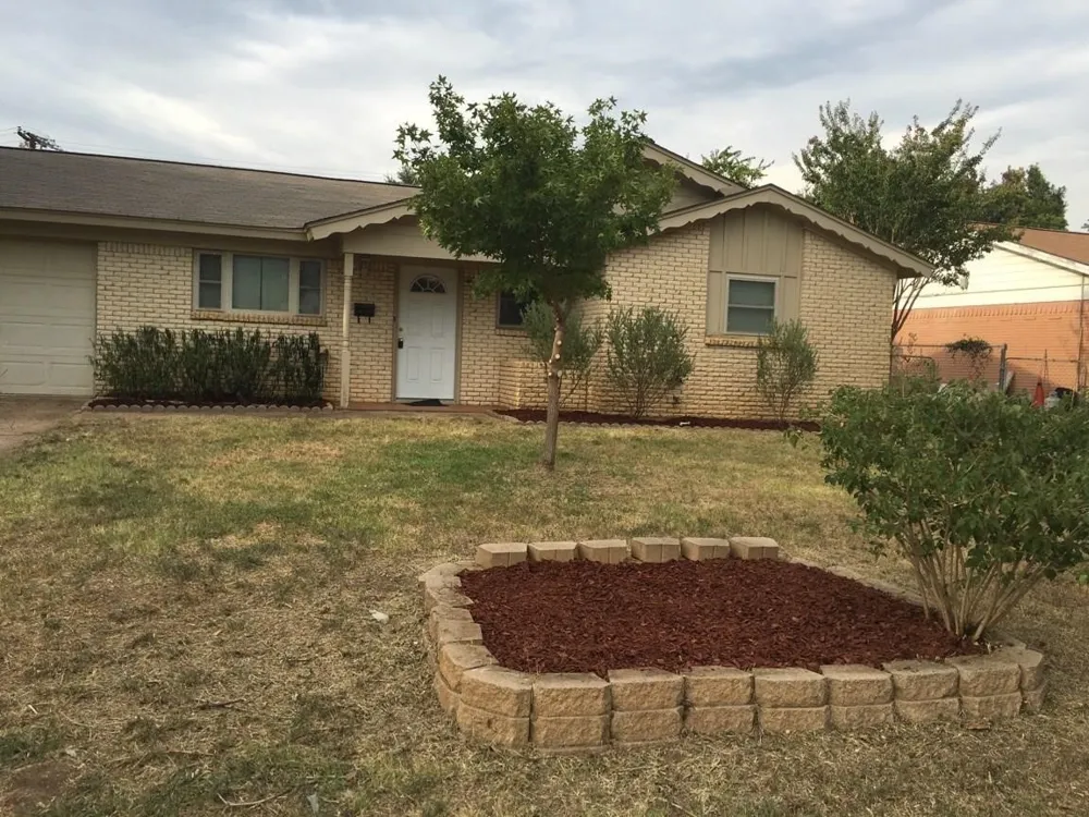 702 Jones Street Euless, TX 76040