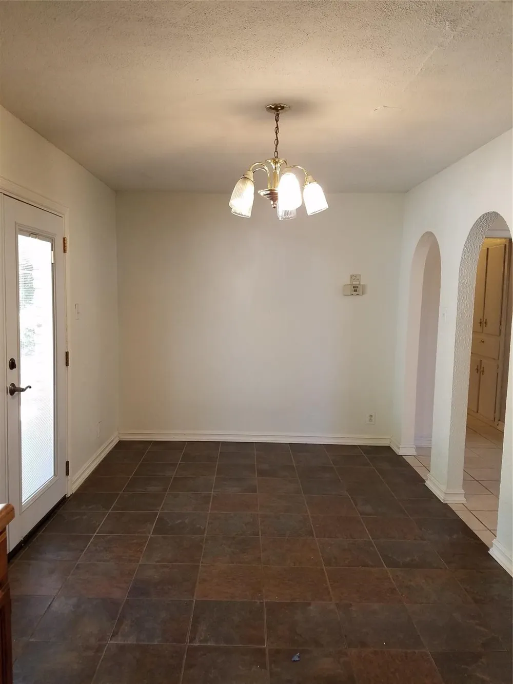 702 Jones Street Euless, TX 76040