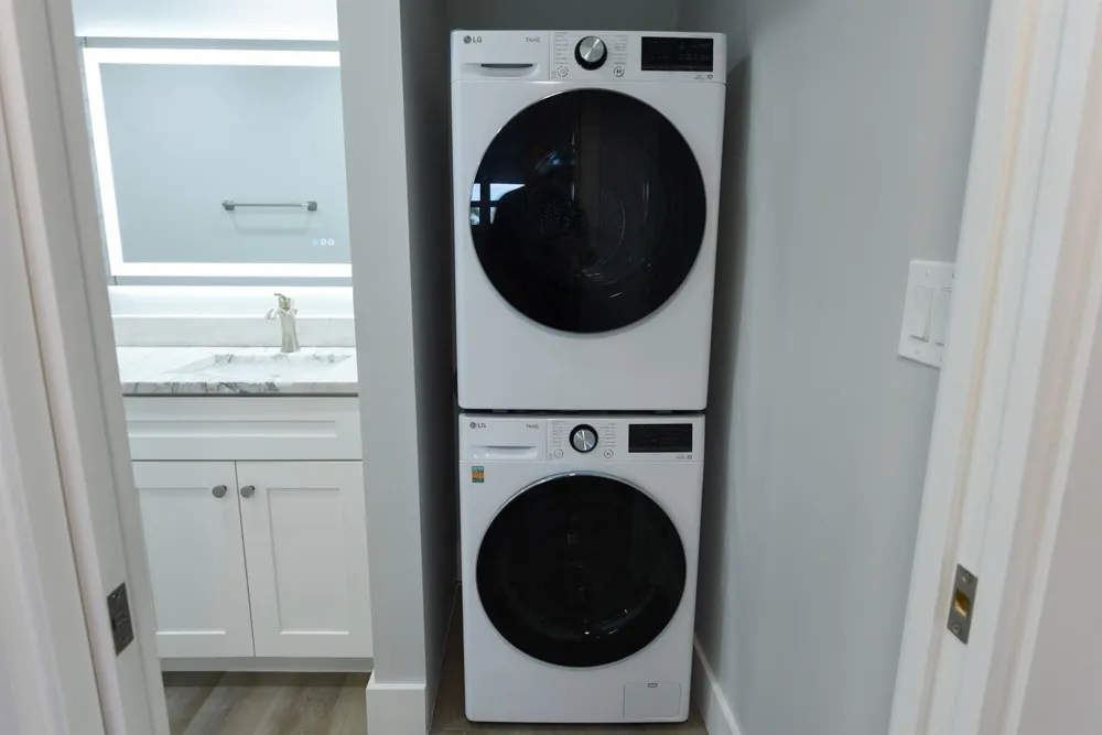 1012 OCEAN BOULEVARD #202 Pompano Beach, FL 33062