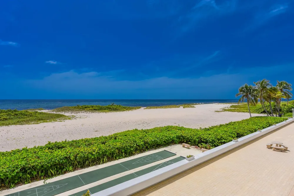 1012 OCEAN BOULEVARD #202 Pompano Beach, FL 33062