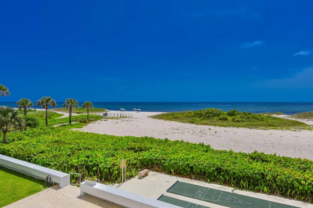 1012 OCEAN BOULEVARD #202 Pompano Beach, FL 33062