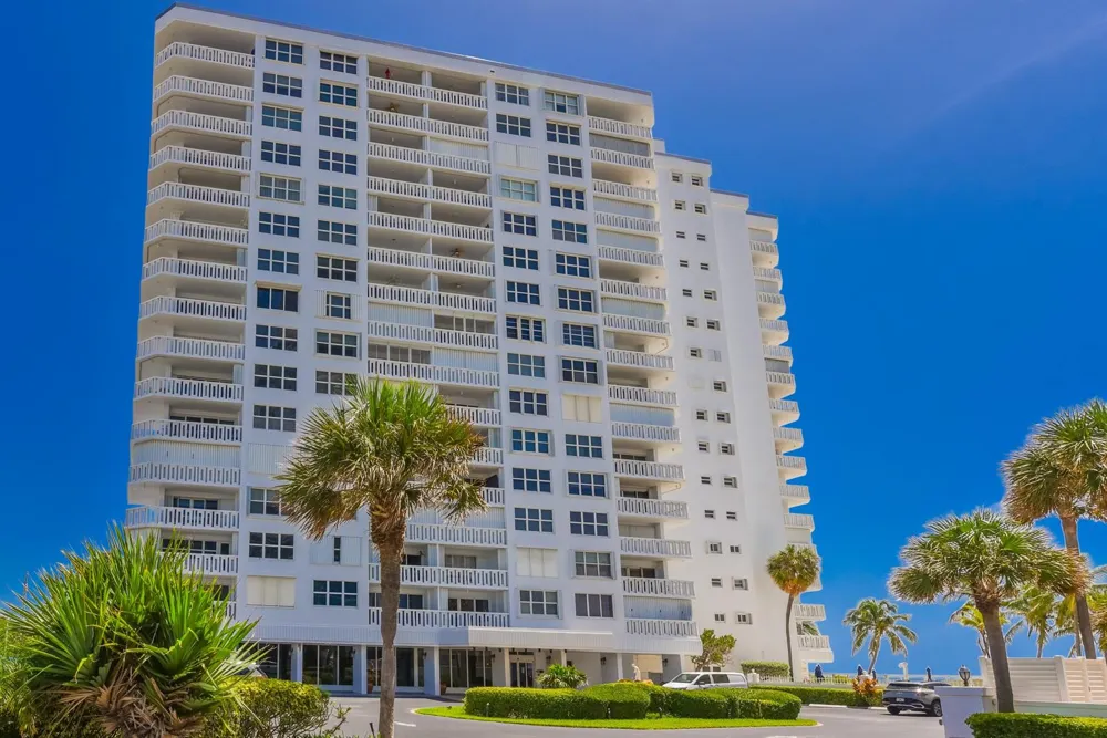 1012 OCEAN BOULEVARD #202 Pompano Beach, FL 33062