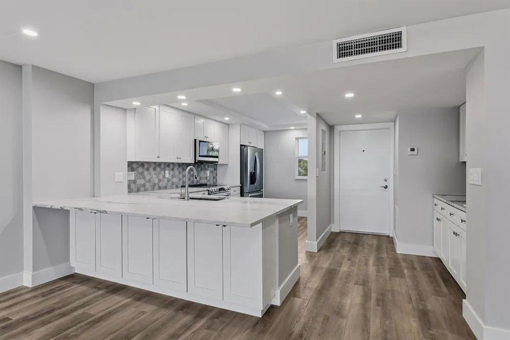 1012 OCEAN BOULEVARD #202 Pompano Beach, FL 33062