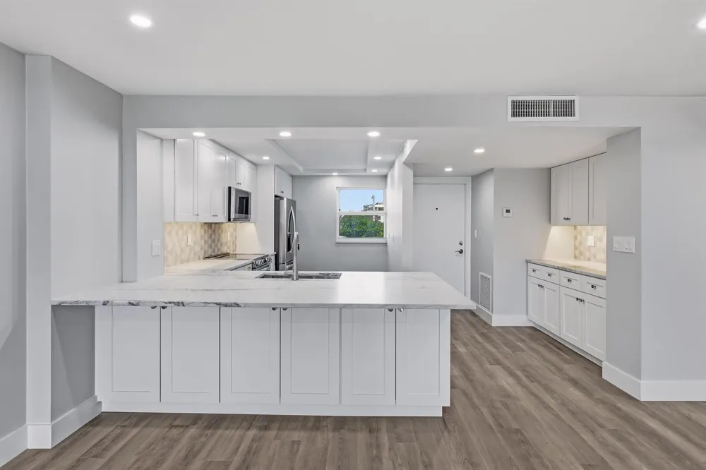 1012 OCEAN BOULEVARD #202 Pompano Beach, FL 33062