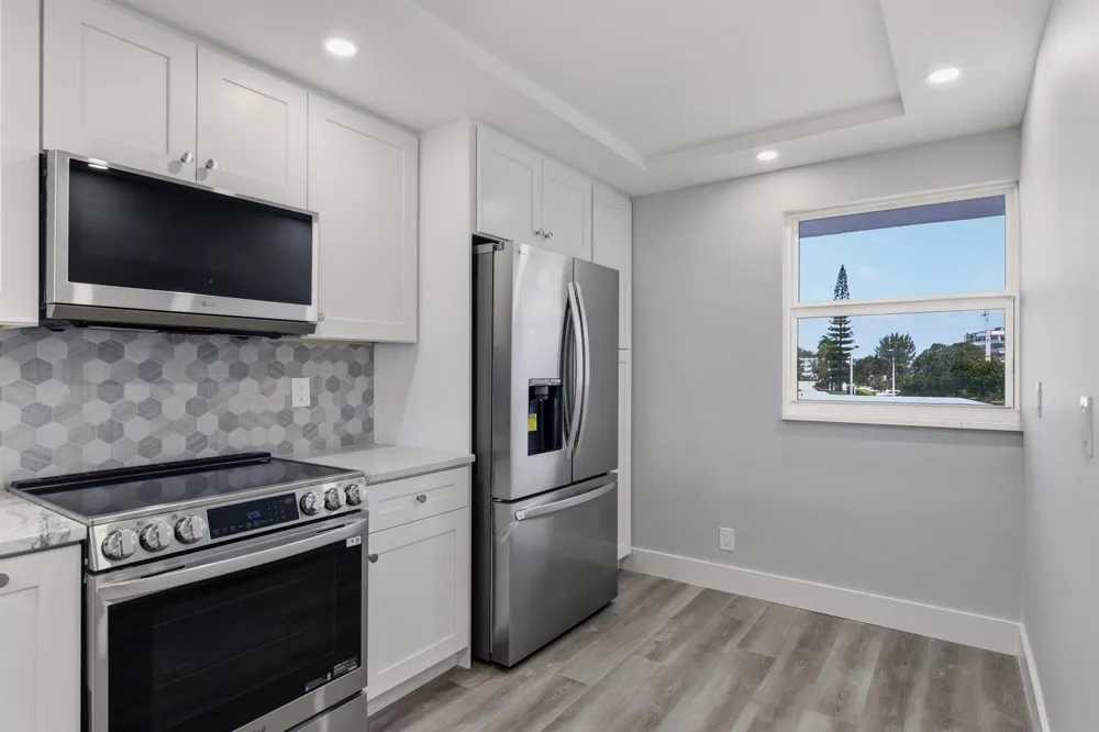1012 OCEAN BOULEVARD #202 Pompano Beach, FL 33062