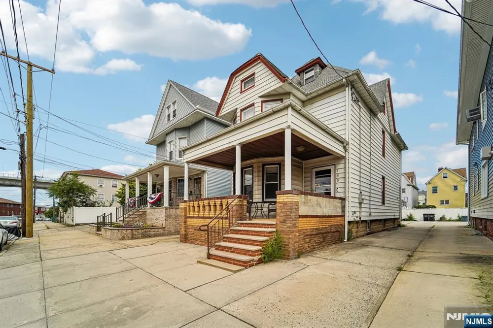 155 3rd Street Bayonne, NJ 07002