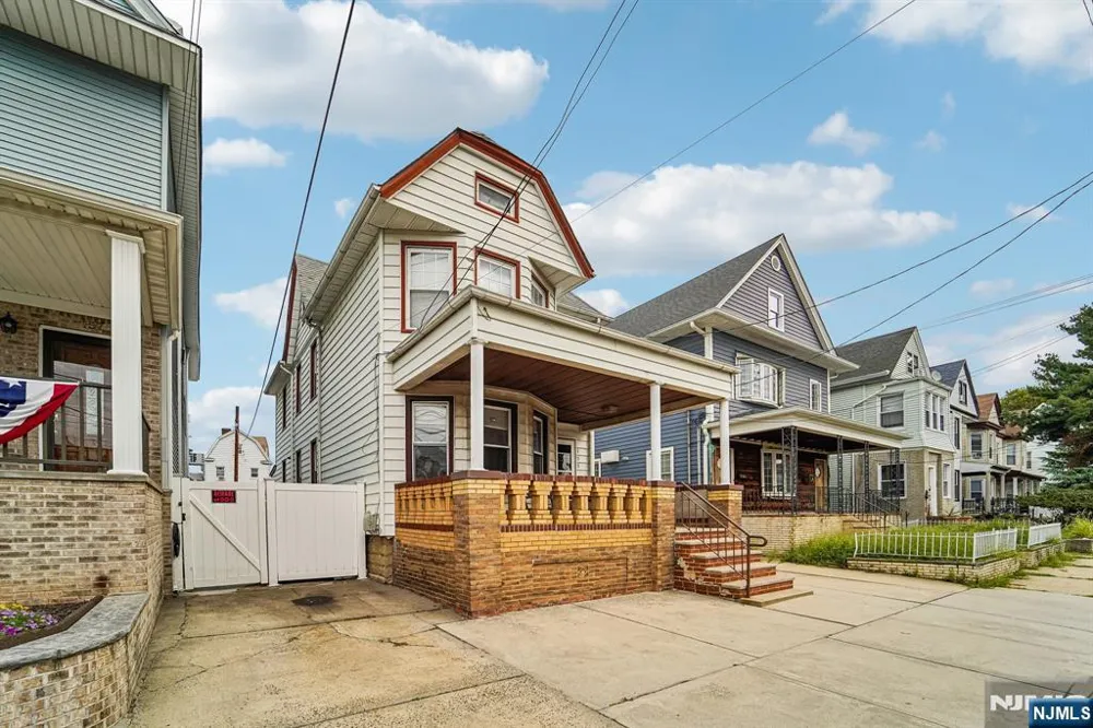 155 3rd Street Bayonne, NJ 07002