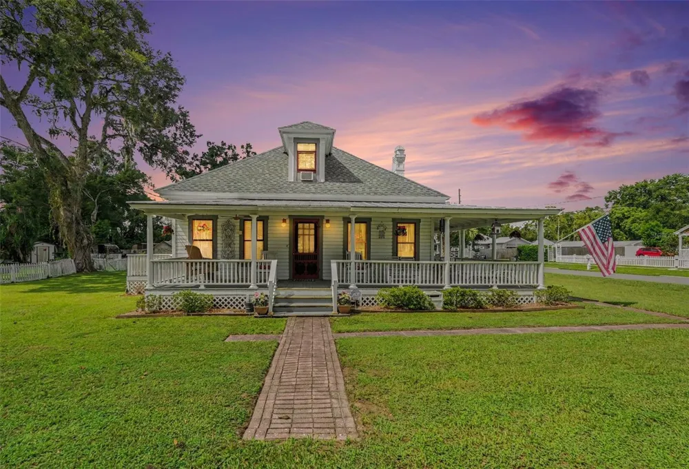 5101 5TH STREET Zephyrhills, FL 33542