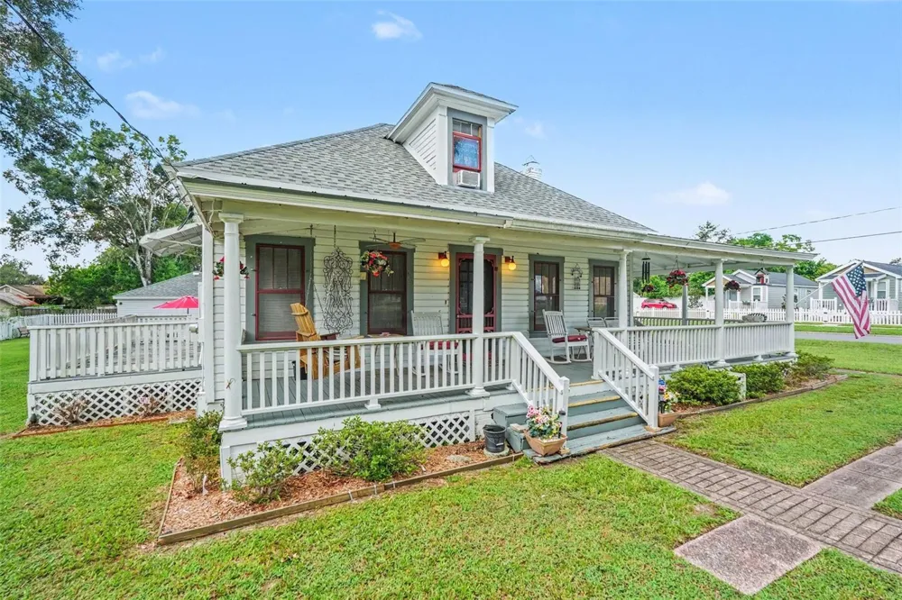 5101 5TH STREET Zephyrhills, FL 33542