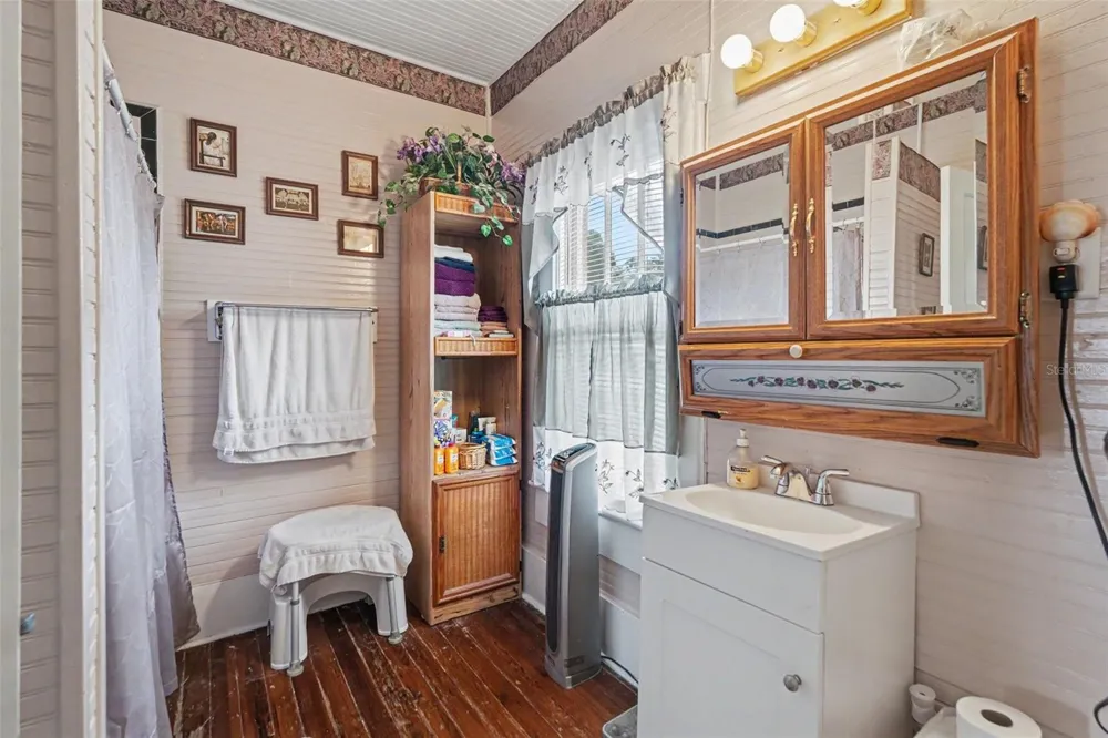 5101 5TH STREET Zephyrhills, FL 33542