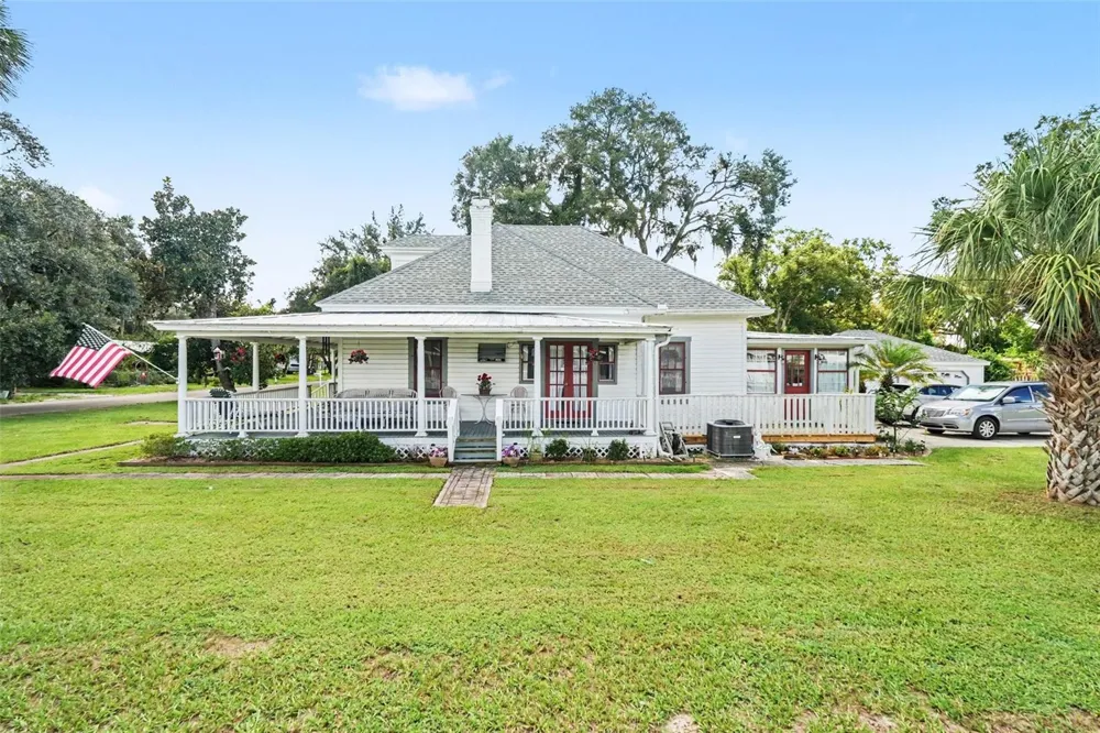 5101 5TH STREET Zephyrhills, FL 33542
