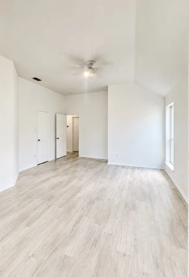 5300 Meadow Court Flint, TX 75762