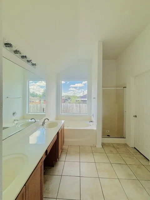5300 Meadow Court Flint, TX 75762