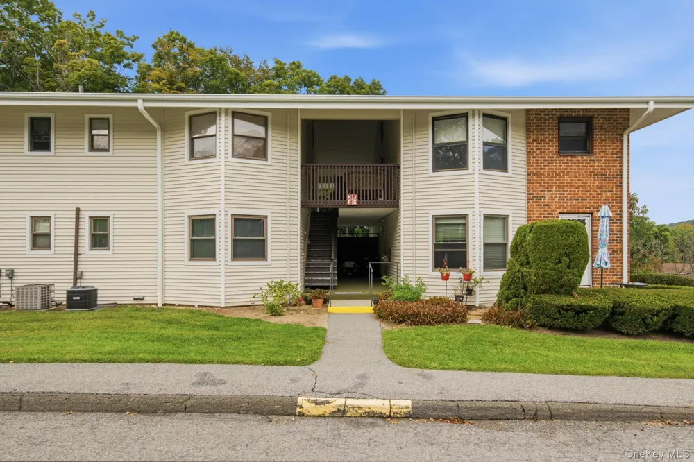 27 Walden Court #F Yorktown Heights, NY 10598