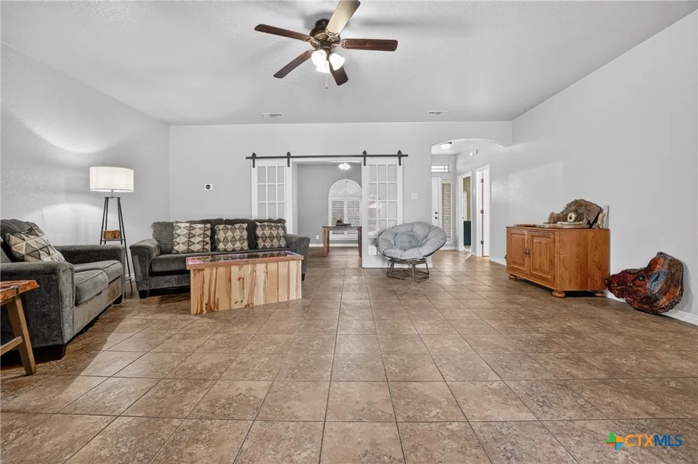 6813 Deorsam Loop Killeen, TX 76542