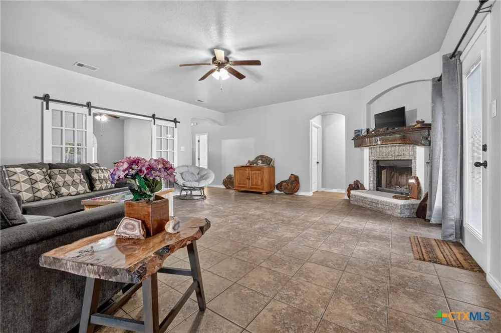 6813 Deorsam Loop Killeen, TX 76542