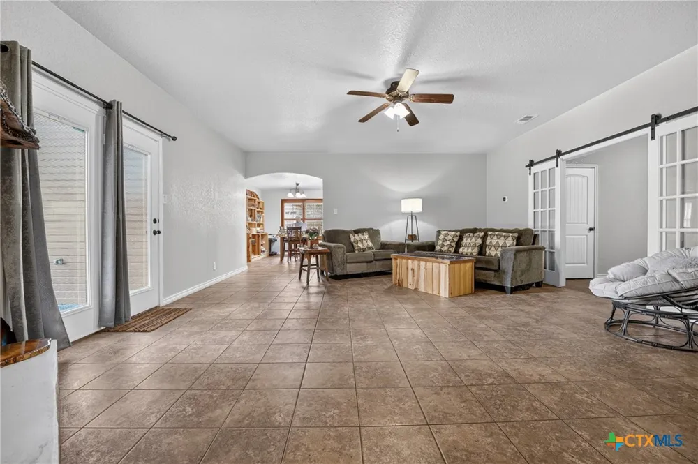 6813 Deorsam Loop Killeen, TX 76542