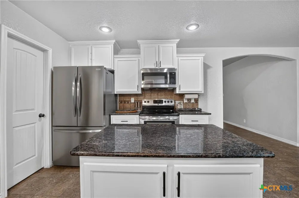 6813 Deorsam Loop Killeen, TX 76542