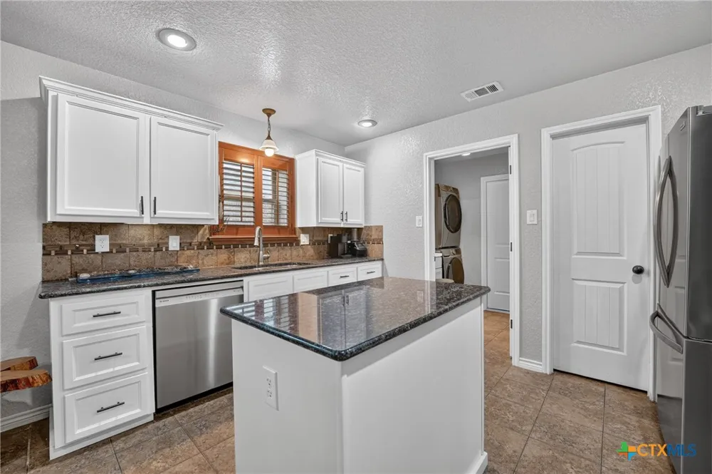 6813 Deorsam Loop Killeen, TX 76542