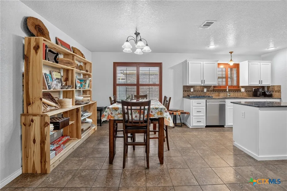 6813 Deorsam Loop Killeen, TX 76542
