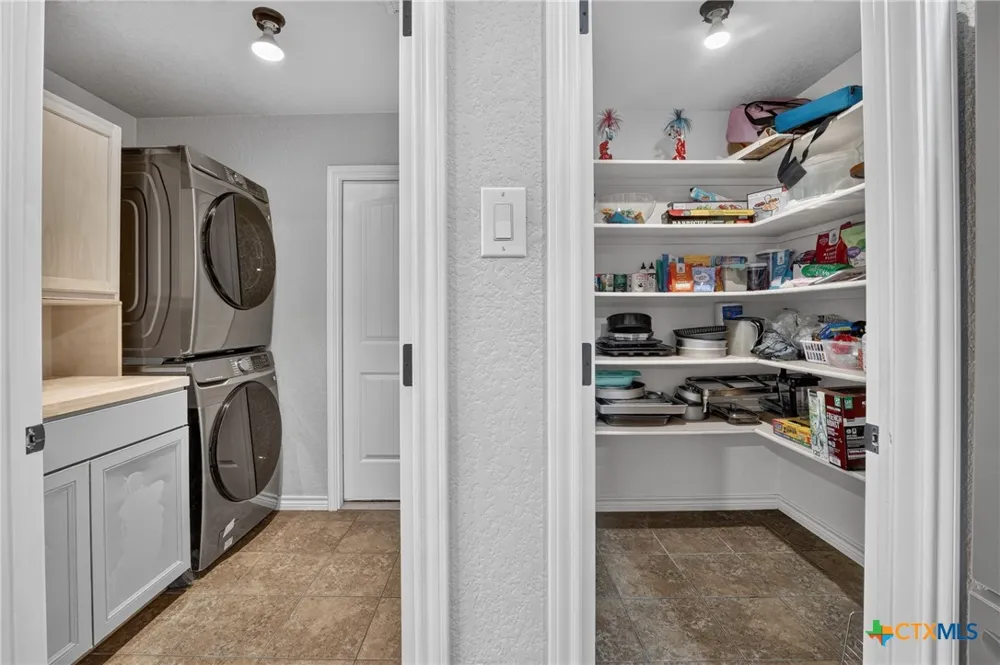 6813 Deorsam Loop Killeen, TX 76542
