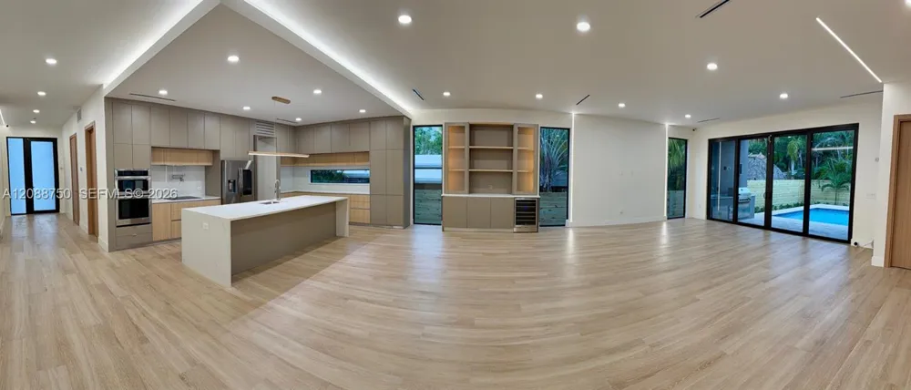 1724 NE 16th Ave Fort Lauderdale, FL 33305