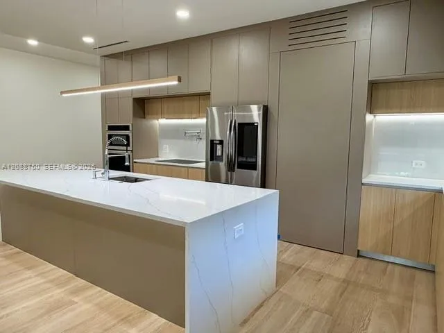 1724 NE 16th Ave Fort Lauderdale, FL 33305