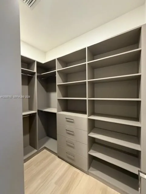 1724 NE 16th Ave Fort Lauderdale, FL 33305