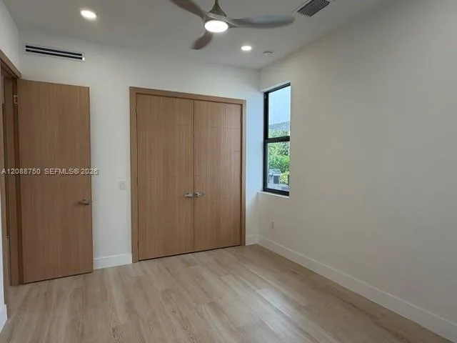 1724 NE 16th Ave Fort Lauderdale, FL 33305