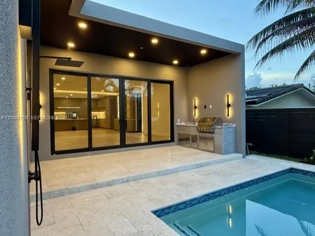 1724 NE 16th Ave Fort Lauderdale, FL 33305