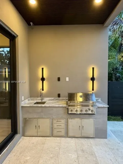 1724 NE 16th Ave Fort Lauderdale, FL 33305