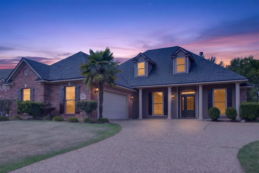 210 Ixworth Avenue Bossier City, LA 71111