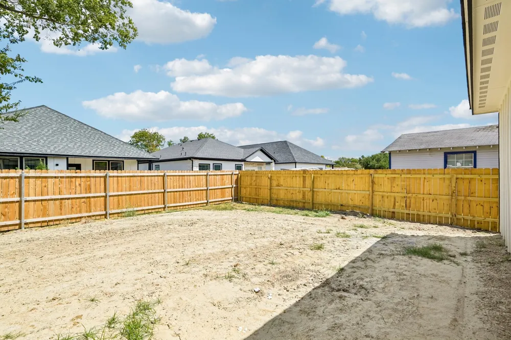 305 Campbell Street Terrell, TX 75160