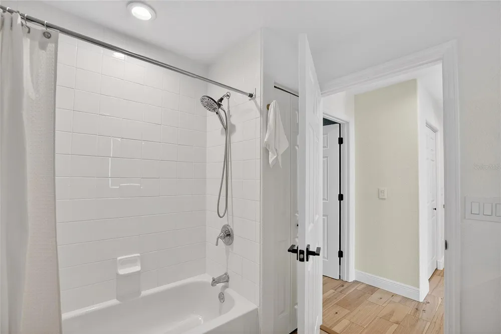 918 WOODBRIDGE COURT Safety Harbor, FL 34695
