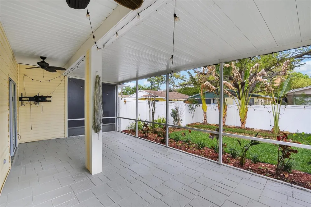 918 WOODBRIDGE COURT Safety Harbor, FL 34695