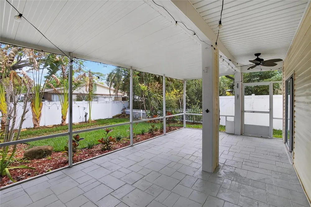 918 WOODBRIDGE COURT Safety Harbor, FL 34695