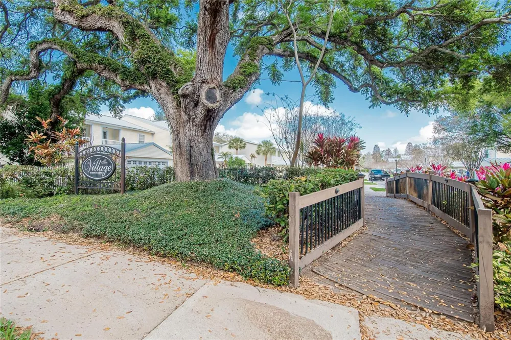 918 WOODBRIDGE COURT Safety Harbor, FL 34695
