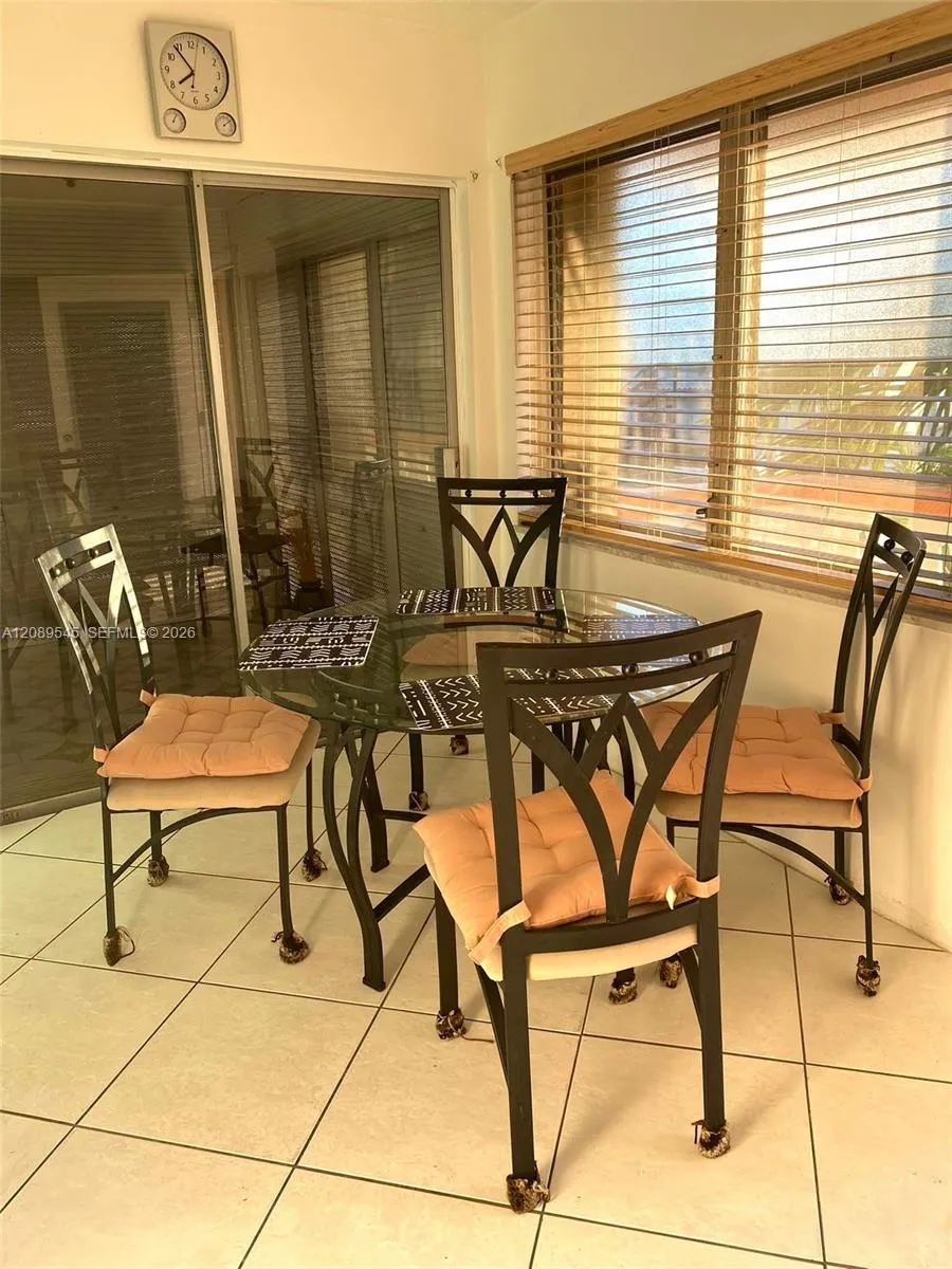 1000 SW 11 Ave #20E Hallandale Beach, FL 33009