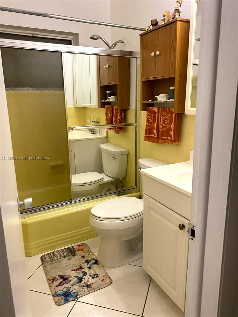 1000 SW 11 Ave #20E Hallandale Beach, FL 33009