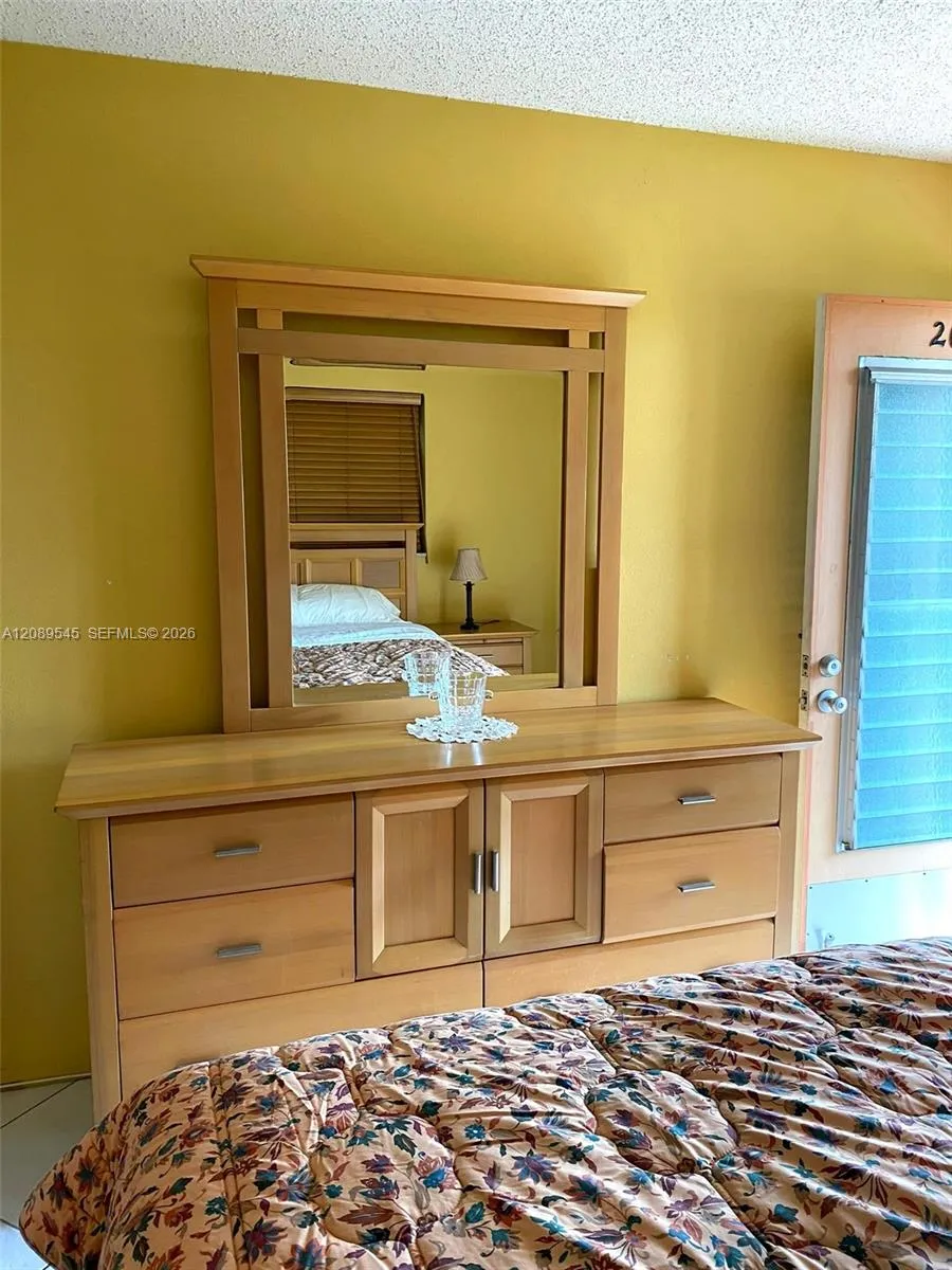 1000 SW 11 Ave #20E Hallandale Beach, FL 33009
