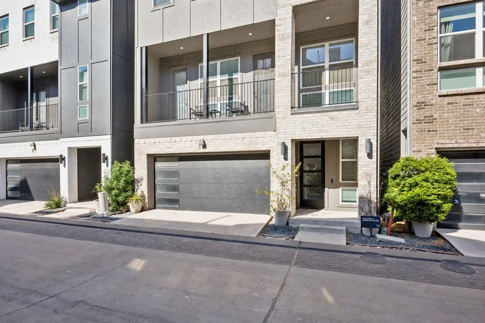 2637 Carolwood Lane Dallas, TX 75212