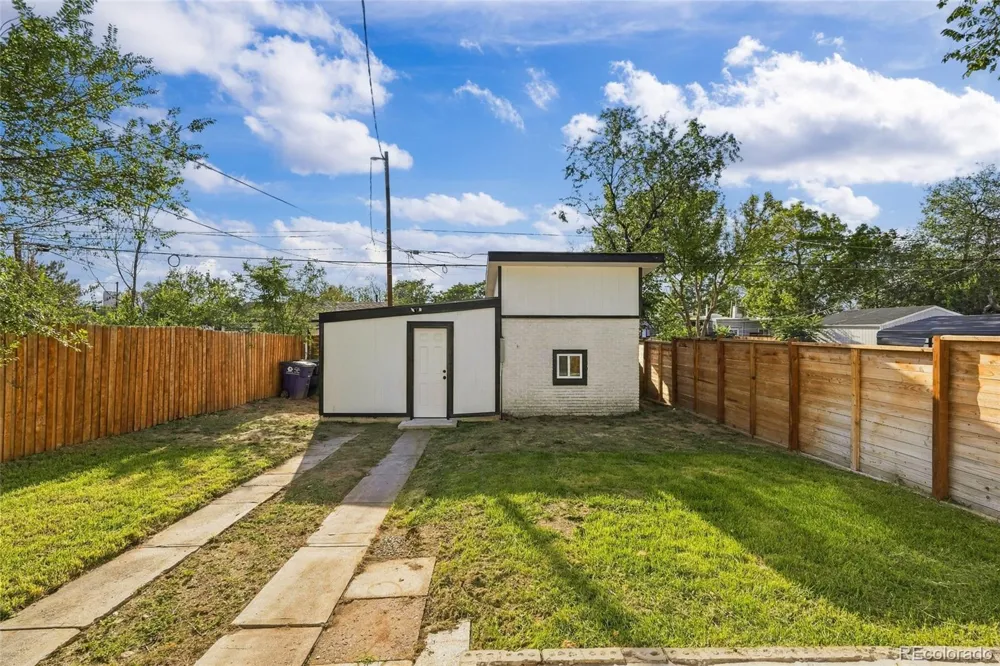 3217 Clayton Street Denver, CO 80205