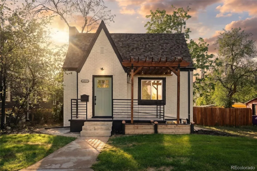 3217 Clayton Street Denver, CO 80205