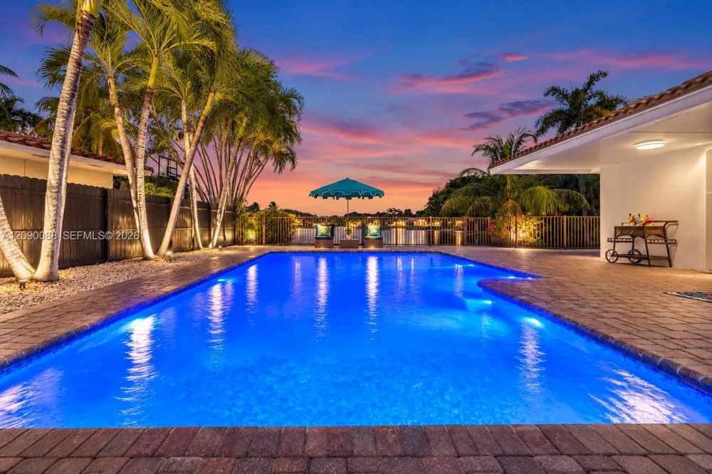 7311 Sabal Dr Miami Lakes, FL 33014