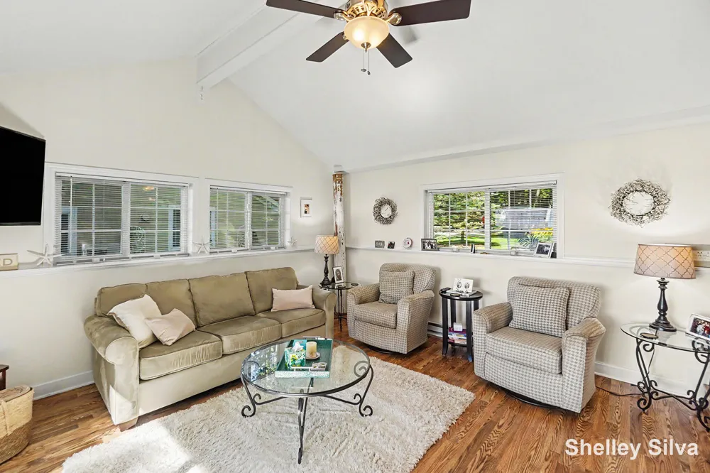 3220 Wolf Lake Drive Peacock Township, MI 49304