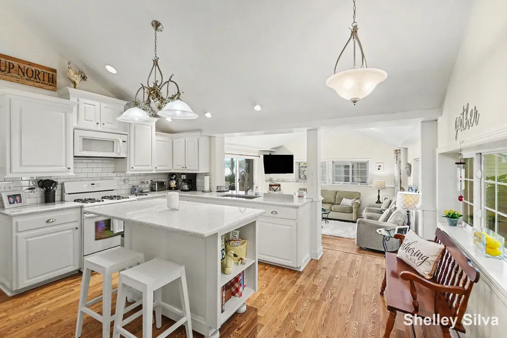 3220 Wolf Lake Drive Peacock Township, MI 49304