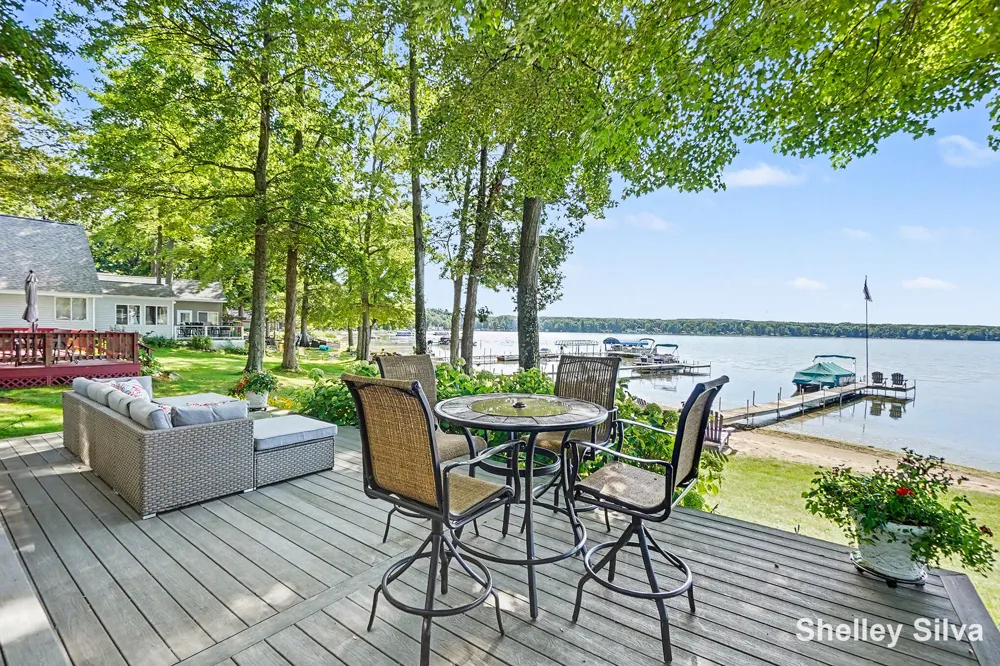 3220 Wolf Lake Drive Peacock Township, MI 49304