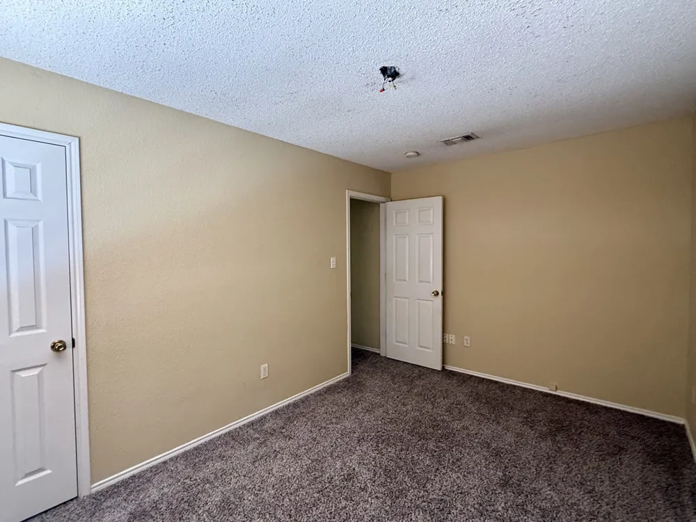 326 King Arthur Drive Weatherford, TX 76086